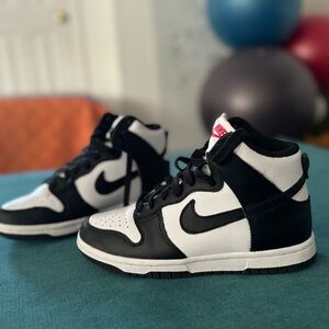Nike Panda Dunks High Top Sneakers Womens 5 EUC